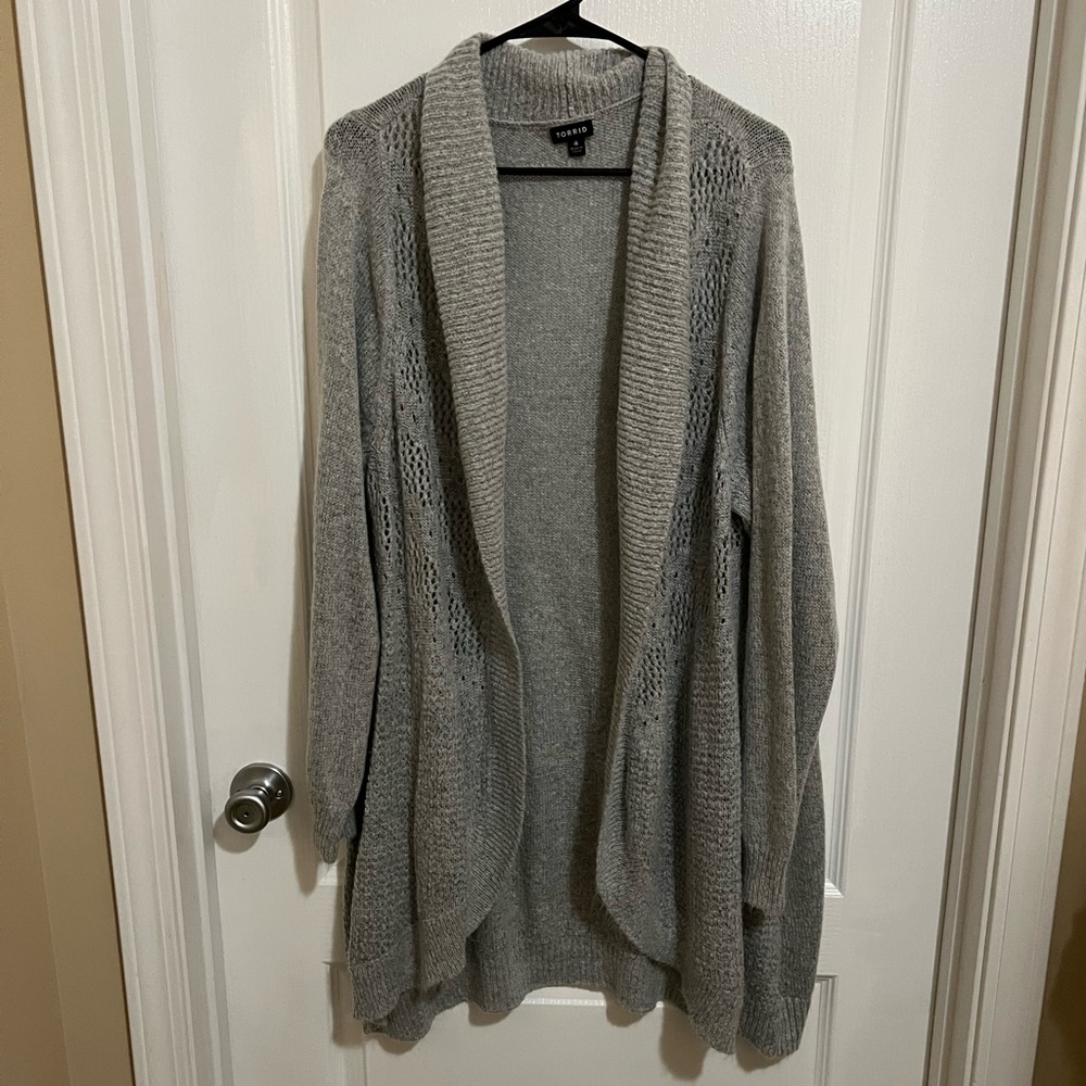 NWOT Torrid grey loose-weave open cardigan